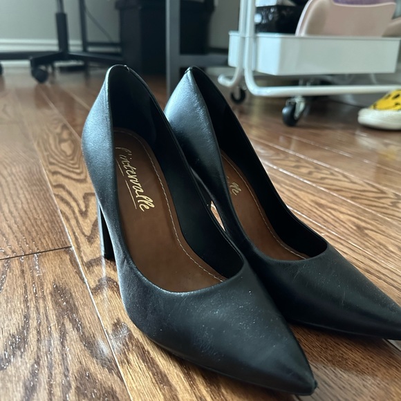 Lintervalle black leather heels size 7-7.5 - Picture 1 of 3